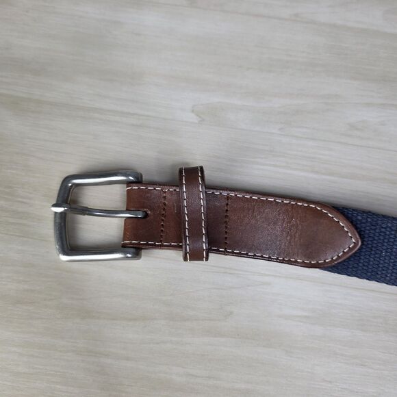 Peter Millar Golf Club Crown Logo Men's Needlepoint Belt Blue Red Size 42 - Picture 2 of 13